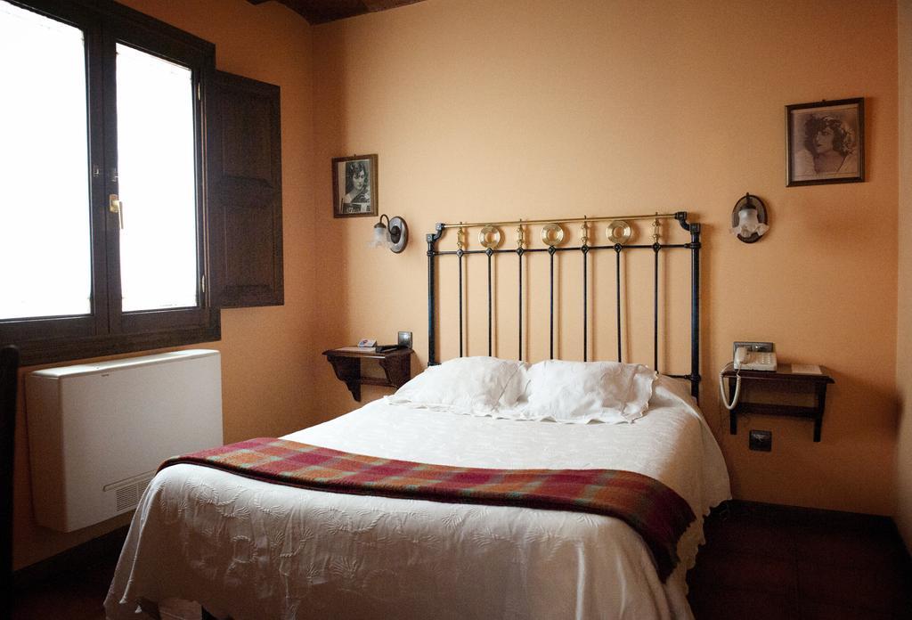 Hostal Santa Agueda Tarazona Chambre photo