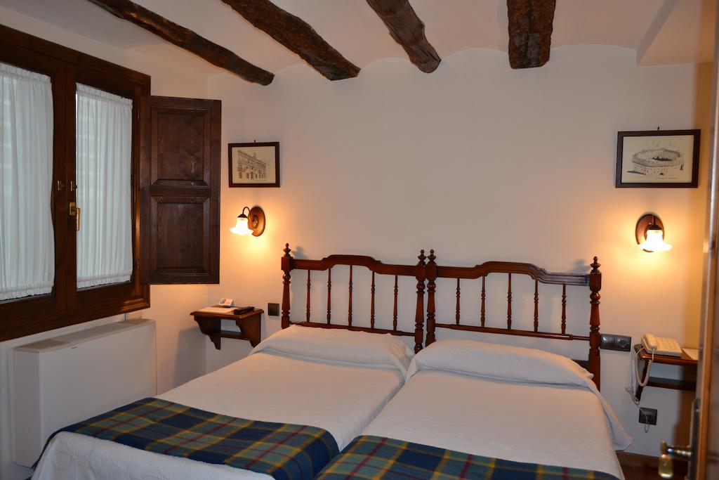 Hostal Santa Agueda Tarazona Chambre photo