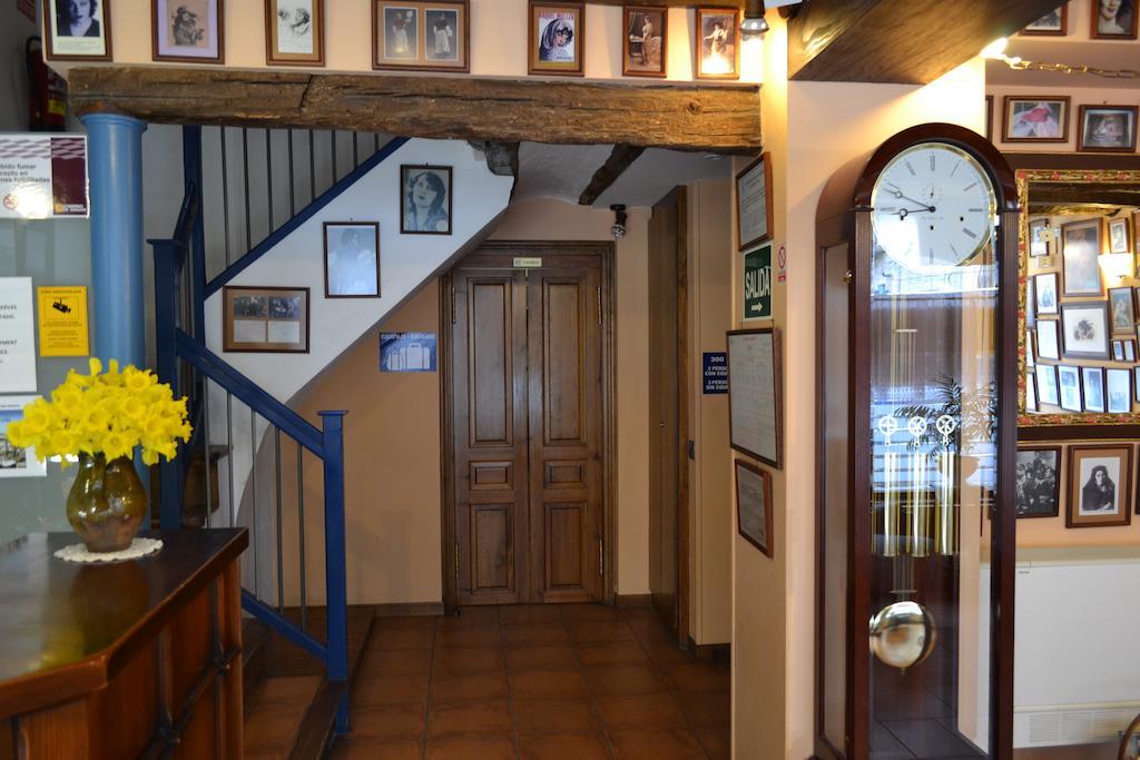 Hostal Santa Agueda Tarazona Extérieur photo